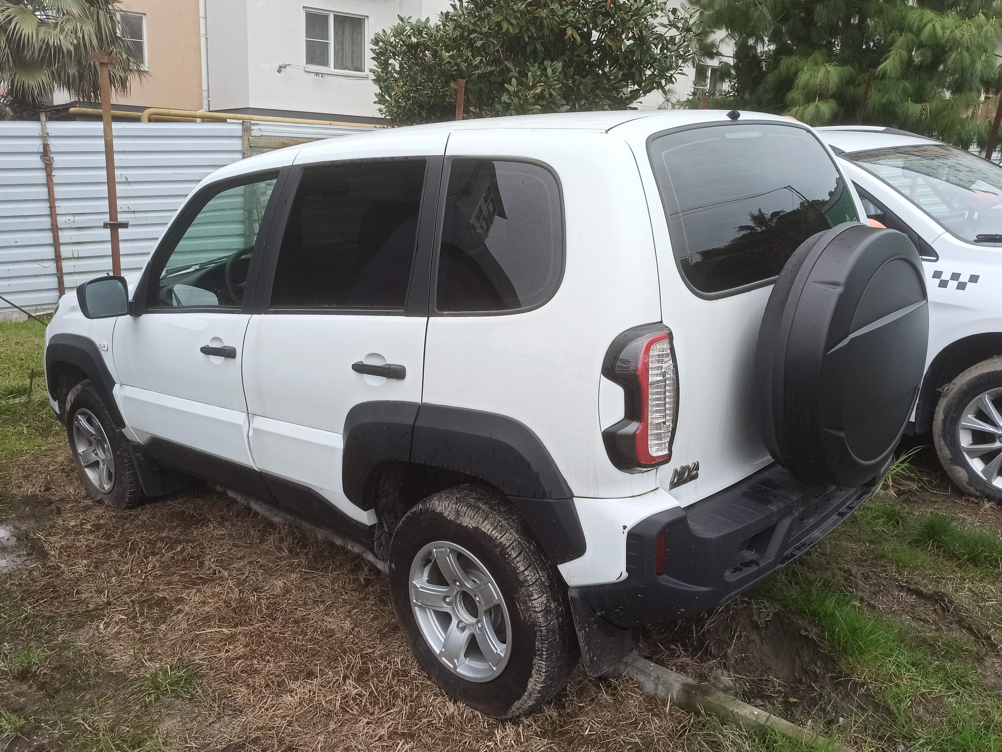 Lada Niva Travel - 4