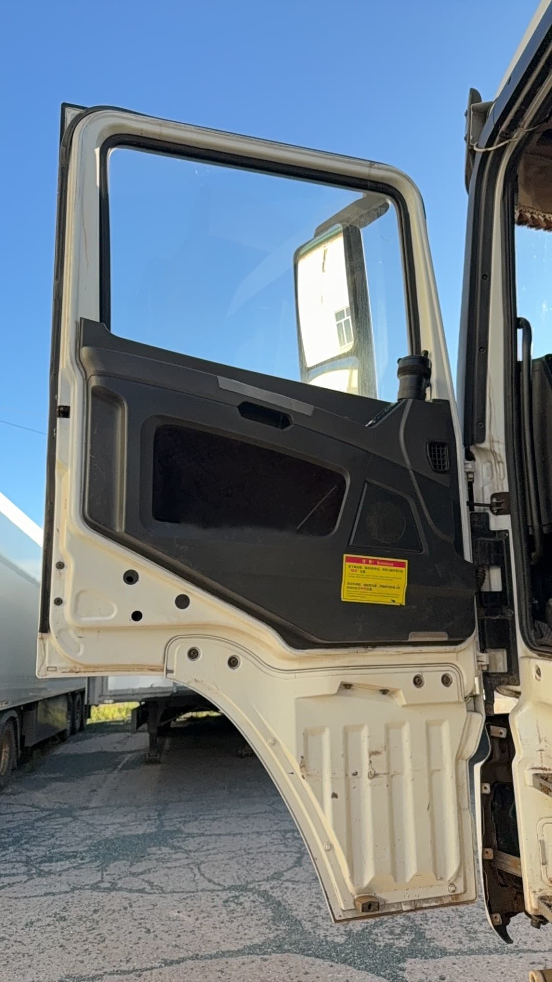Shacman (Shaanxi) SX* 6x4 Самосвал - 8