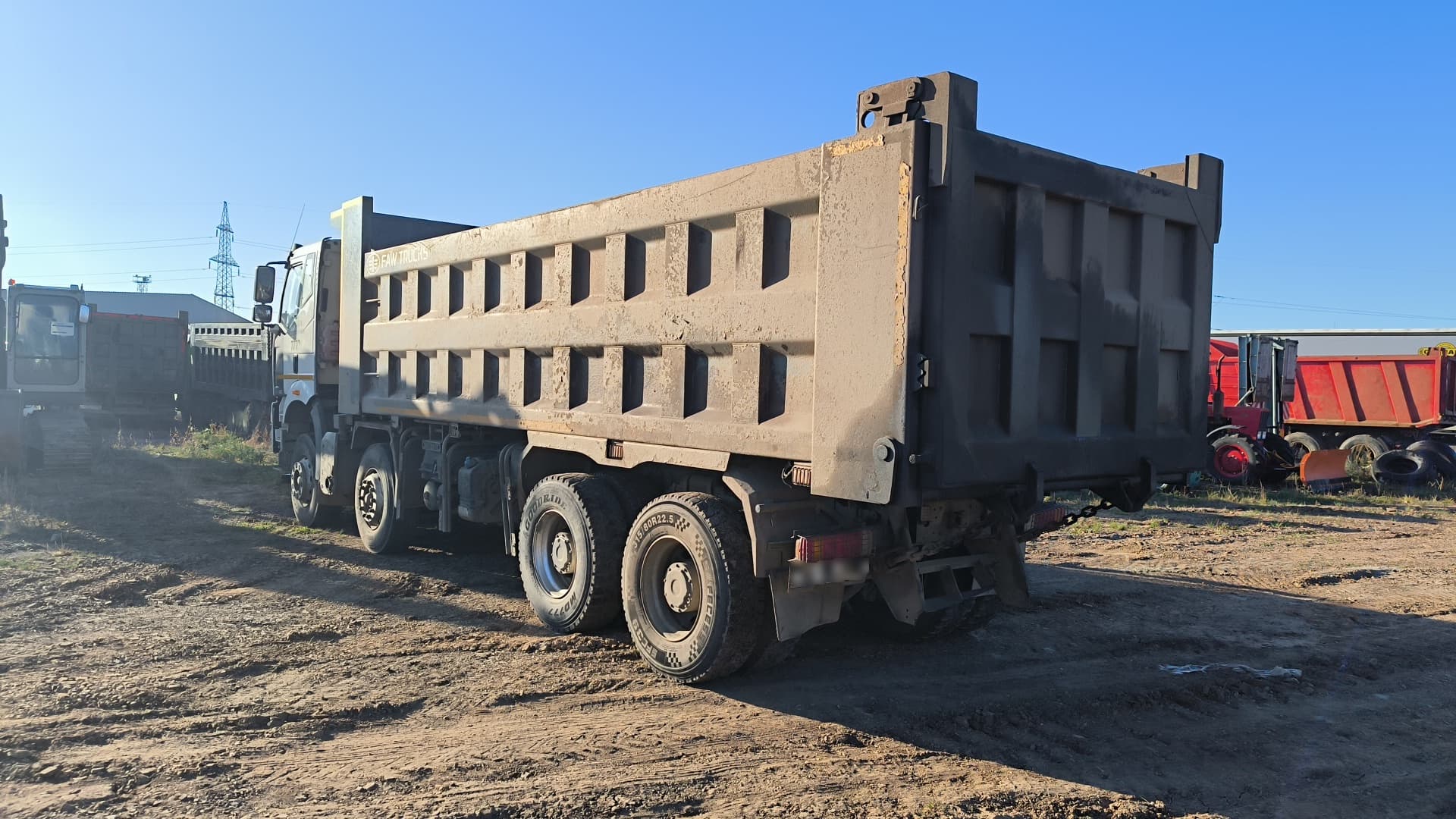 FAW J6 8x4 Самосвал - 4