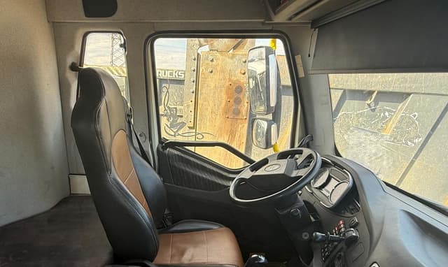 FAW CA 3310 8x4 Самосвал - 6