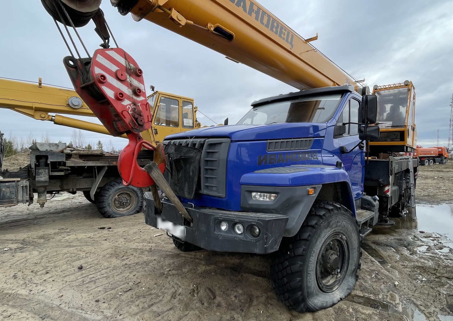 Ивановец КС-45717-2 на шасси URAL NEXT 4320 6x6 Автокран - 1