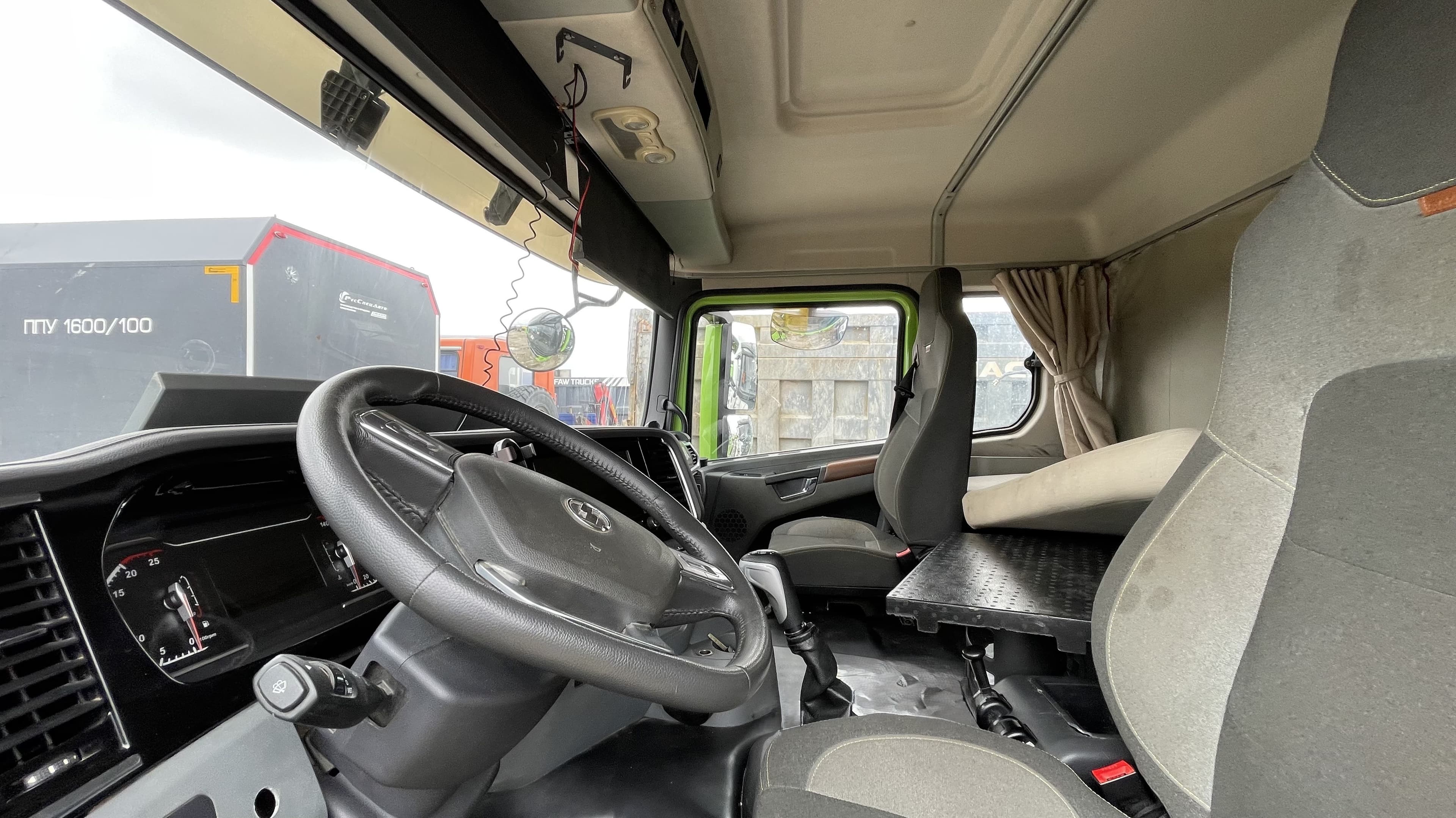 Shacman (Shaanxi) SX* 6x6 Седельный тягач - 5