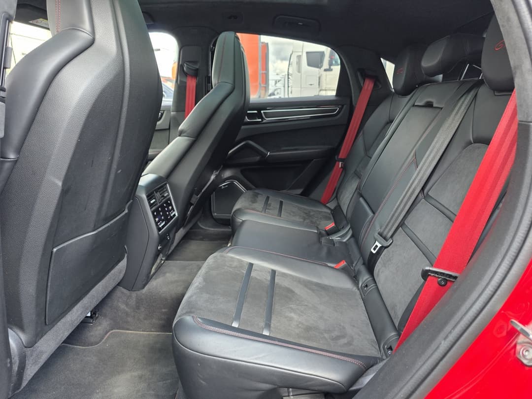 Porsche Cayenne - 7