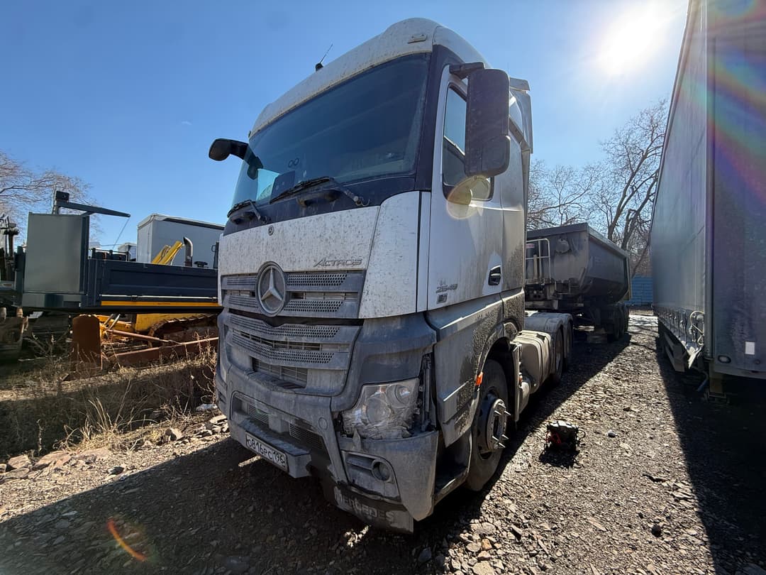 Mercedes-Benz Actros 6x4 Седельный тягач - 1