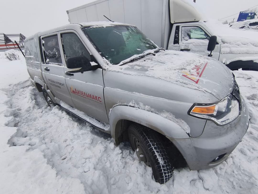 UAZ Pickup - 2