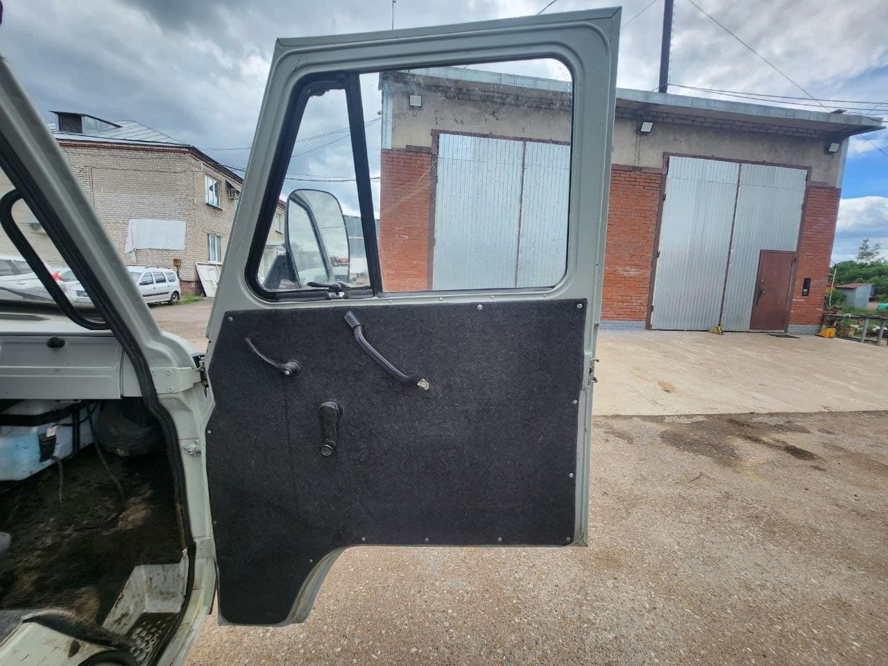 UAZ 3909* Грузопассажирский - 7