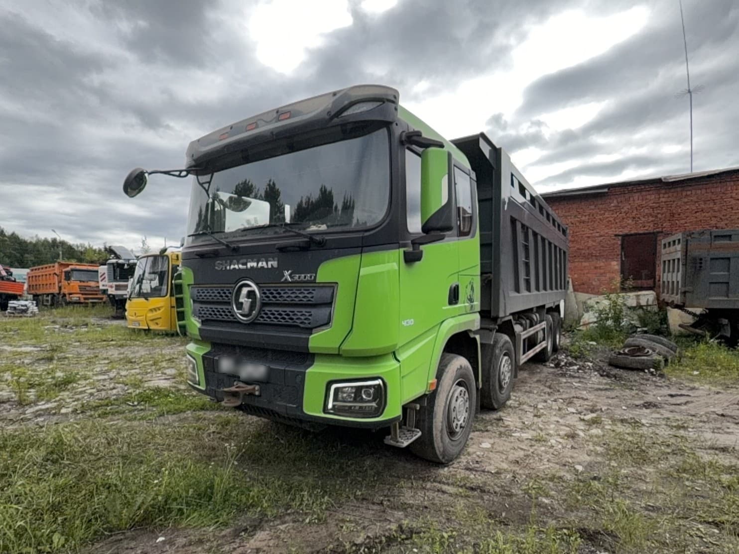 Shacman (Shaanxi) SX* 8x4 Самосвал - 1