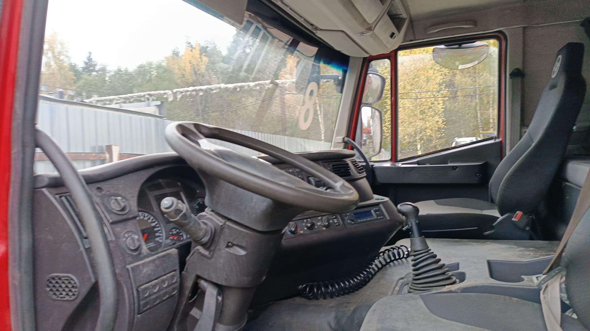 Hongyan CQ* 8x4 Самосвал - 5