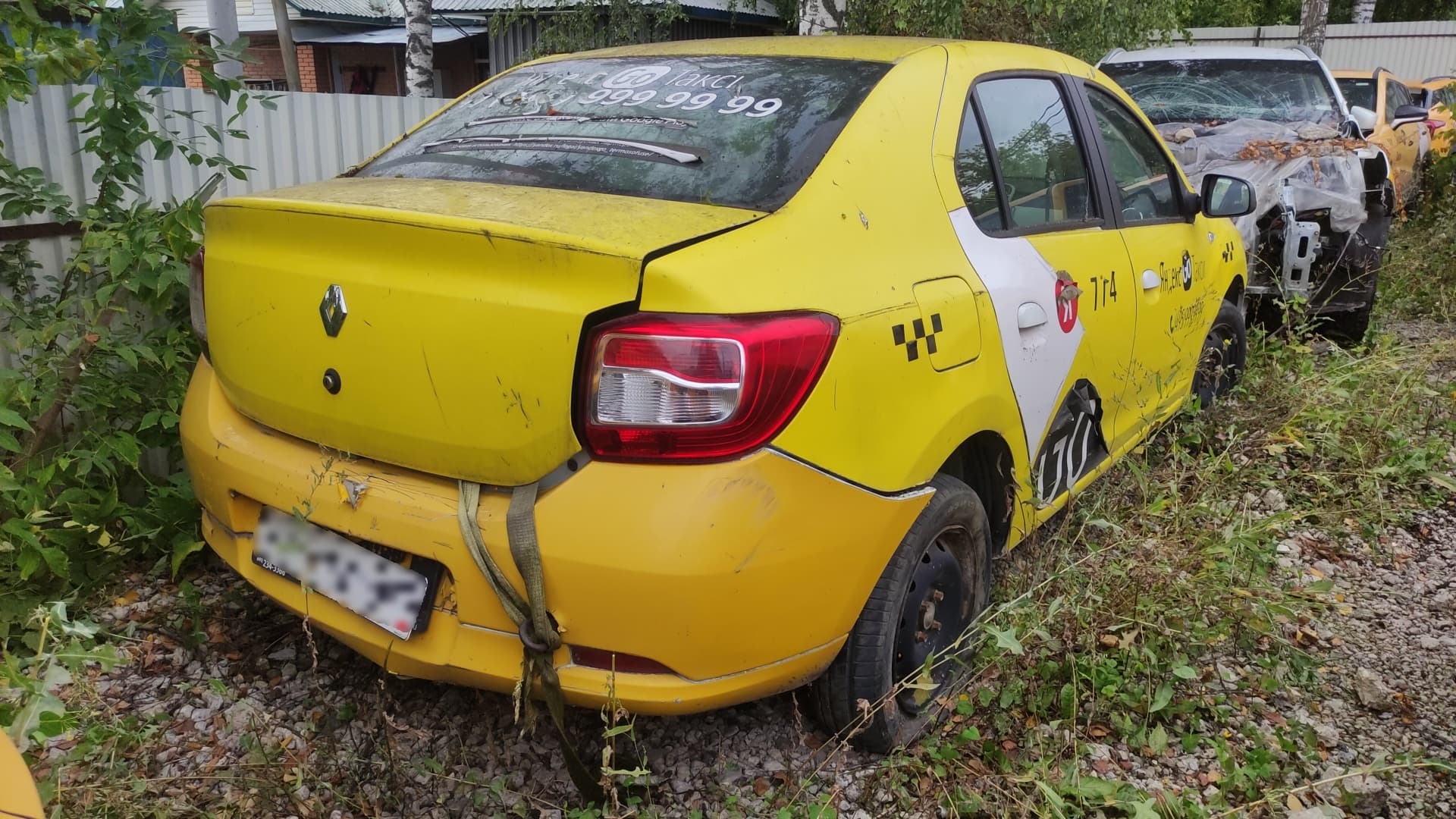 Renault Logan - 3