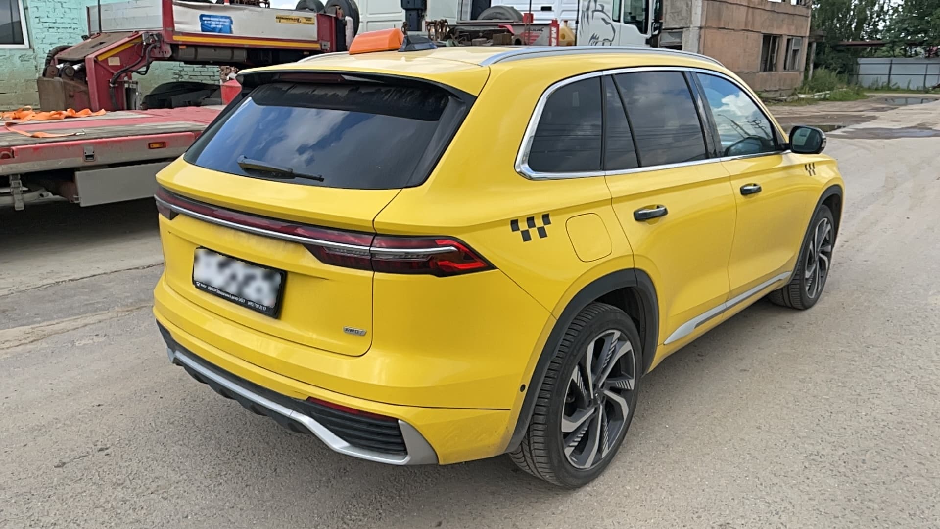 Geely Monjaro - 3