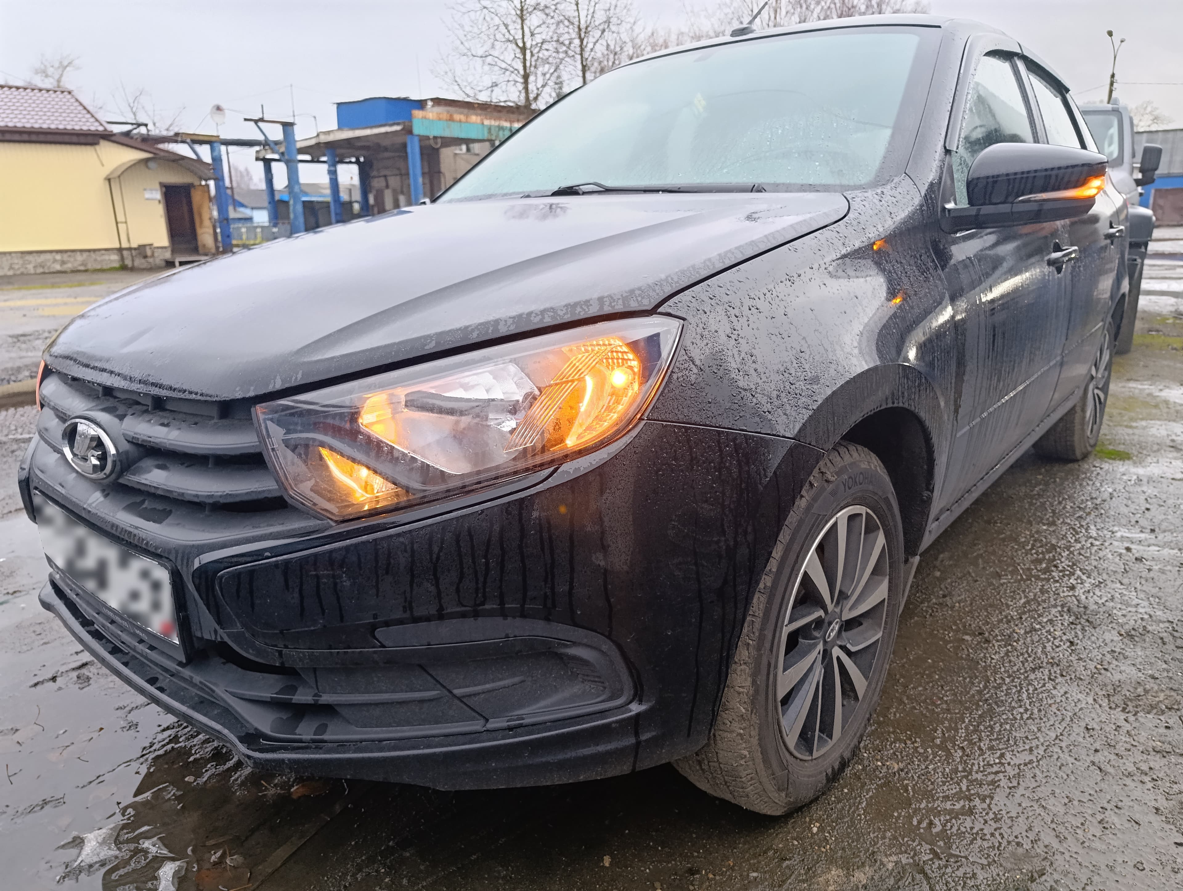 Lada Granta лифтбек - 1