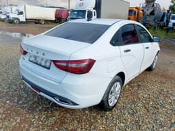 Lada Vesta седан - 3