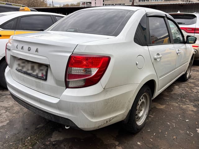 Lada Granta седан - 3