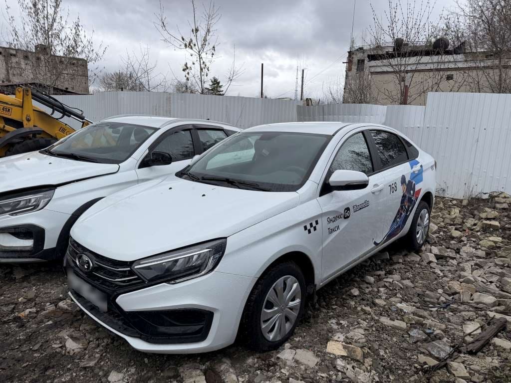 Lada Vesta седан - 1