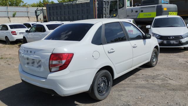 Lada Granta седан - 3