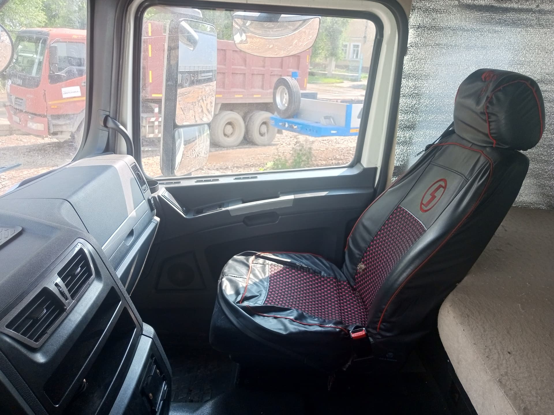Shacman (Shaanxi) SX* 6x4 Седельный тягач - 6