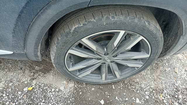 Geely Monjaro - 9