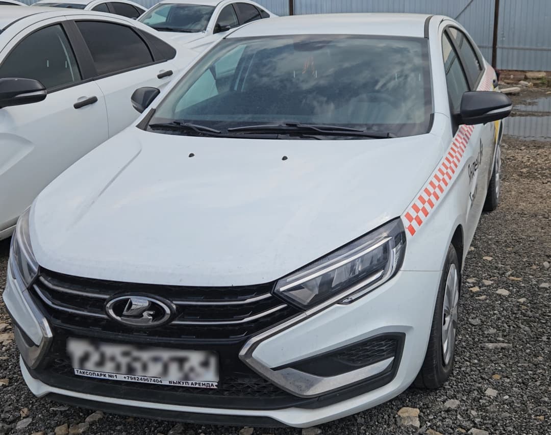 Lada Vesta седан - 1