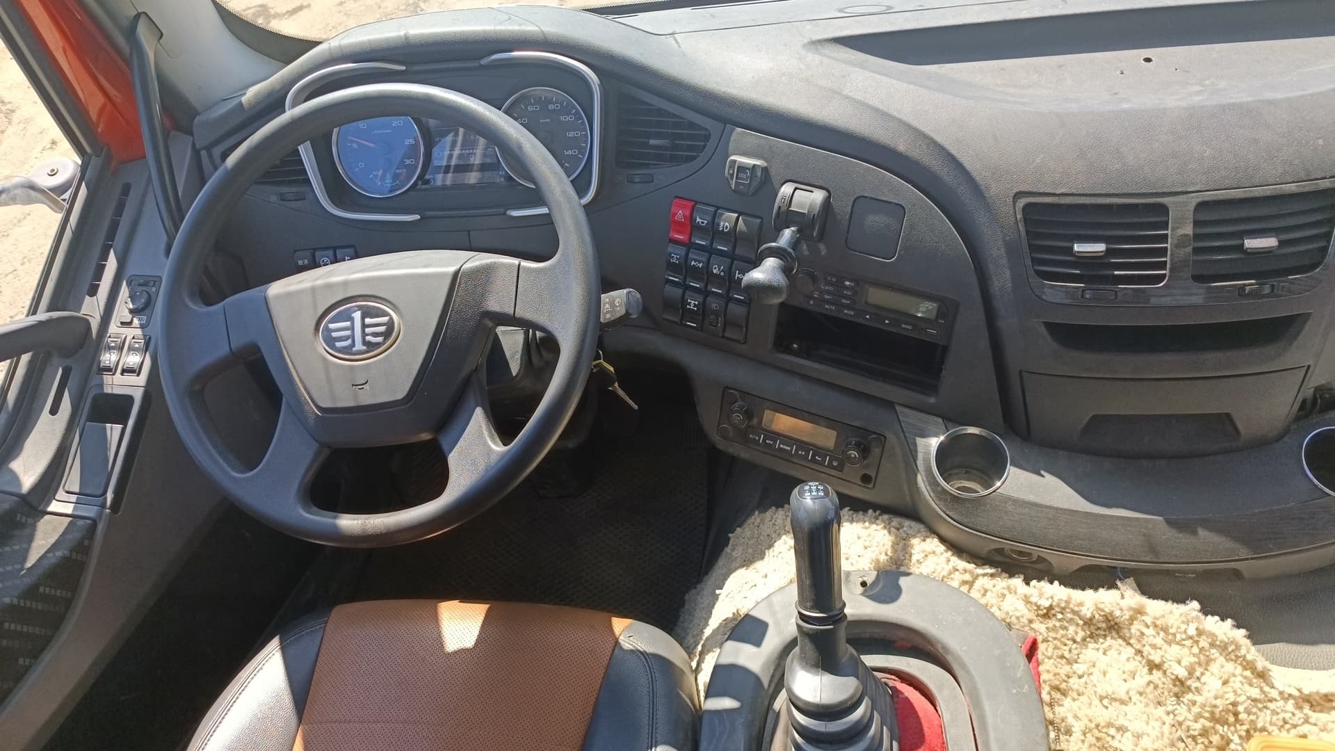 FAW J6* 6x6 Самосвал - 5