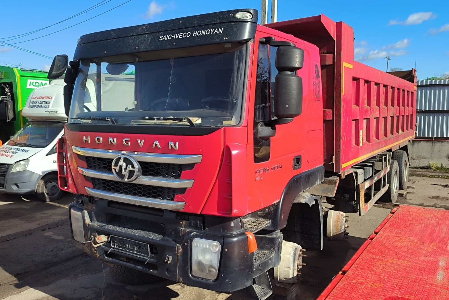 Hongyan 908 8x4 Самосвал - 1