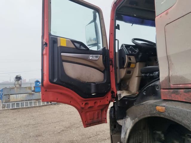 Howo T5G 8x4 Самосвал - 7