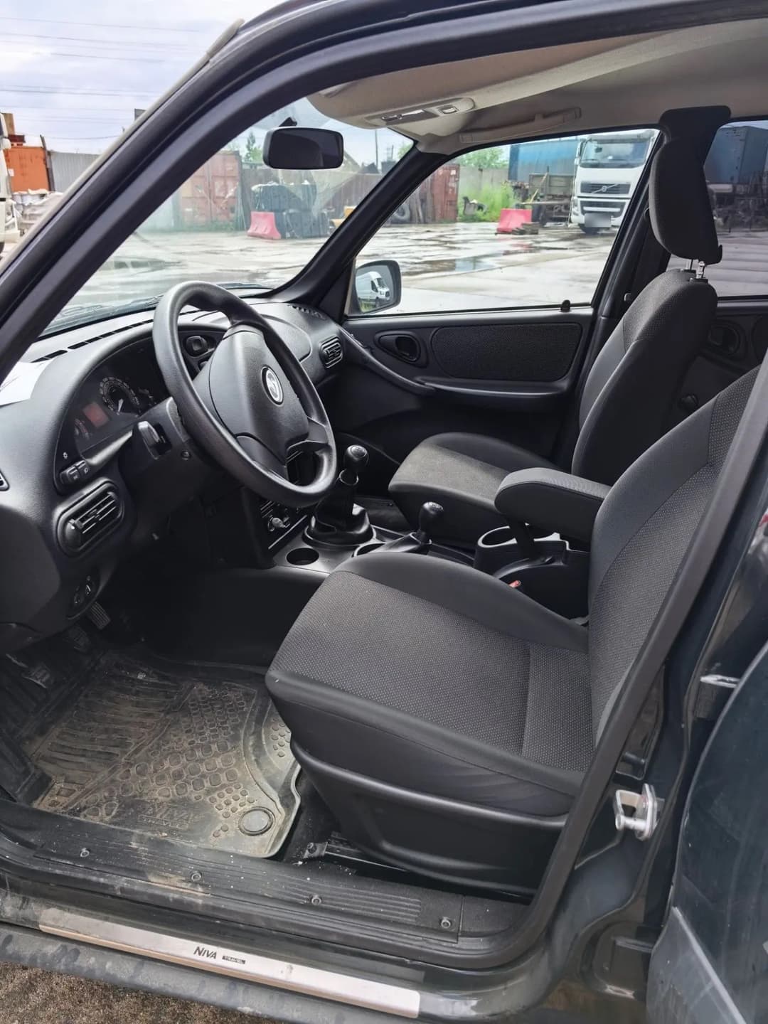 Lada Niva Travel - 5