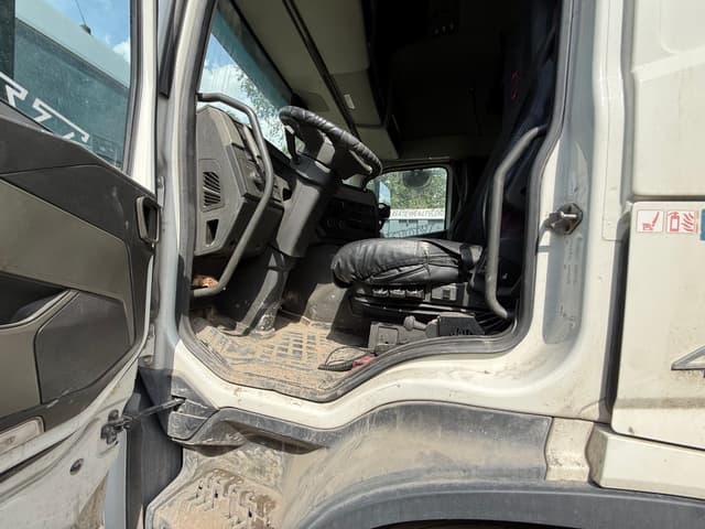 Volvo FM 6x4 Седельный тягач - 6