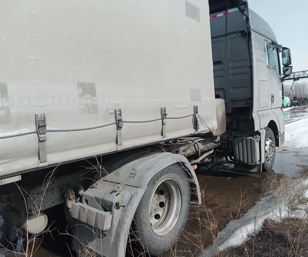 Sitrak C7H 4x2 Седельный тягач - 3