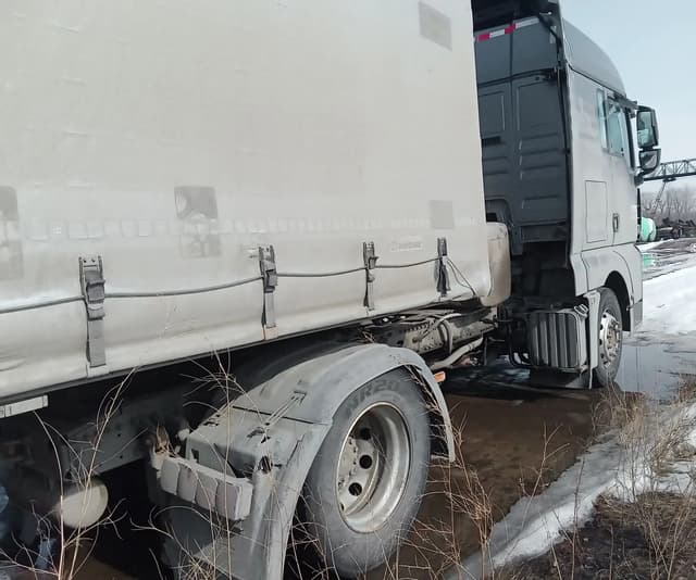 Sitrak C7H 4x2 Седельный тягач - 3