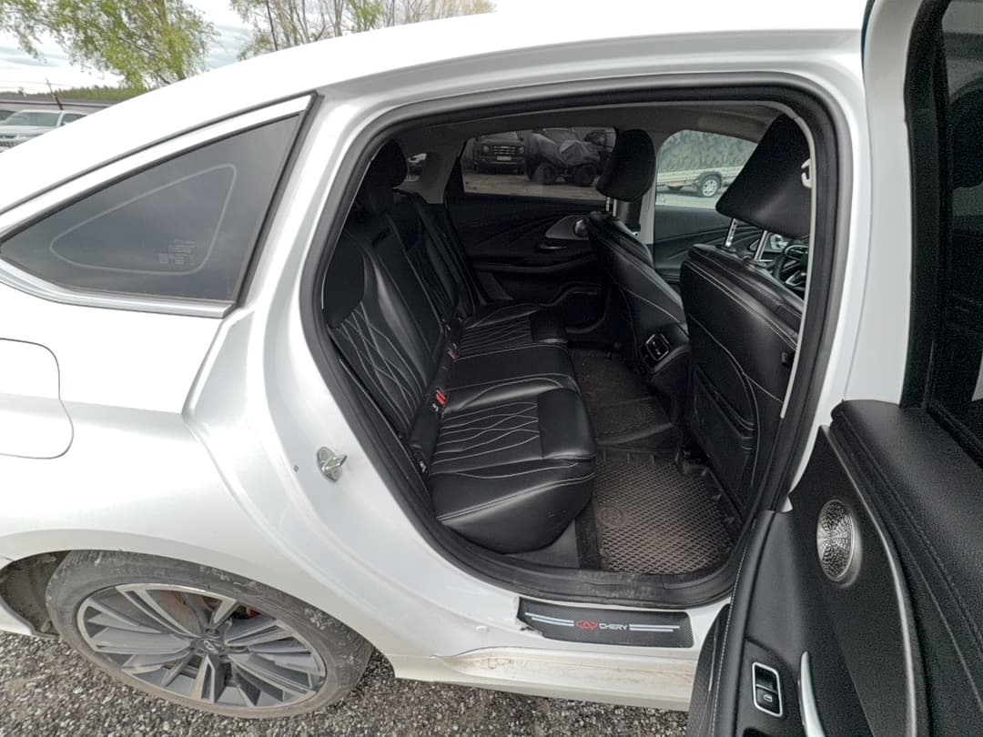 Chery ARRIZO 8 - 8