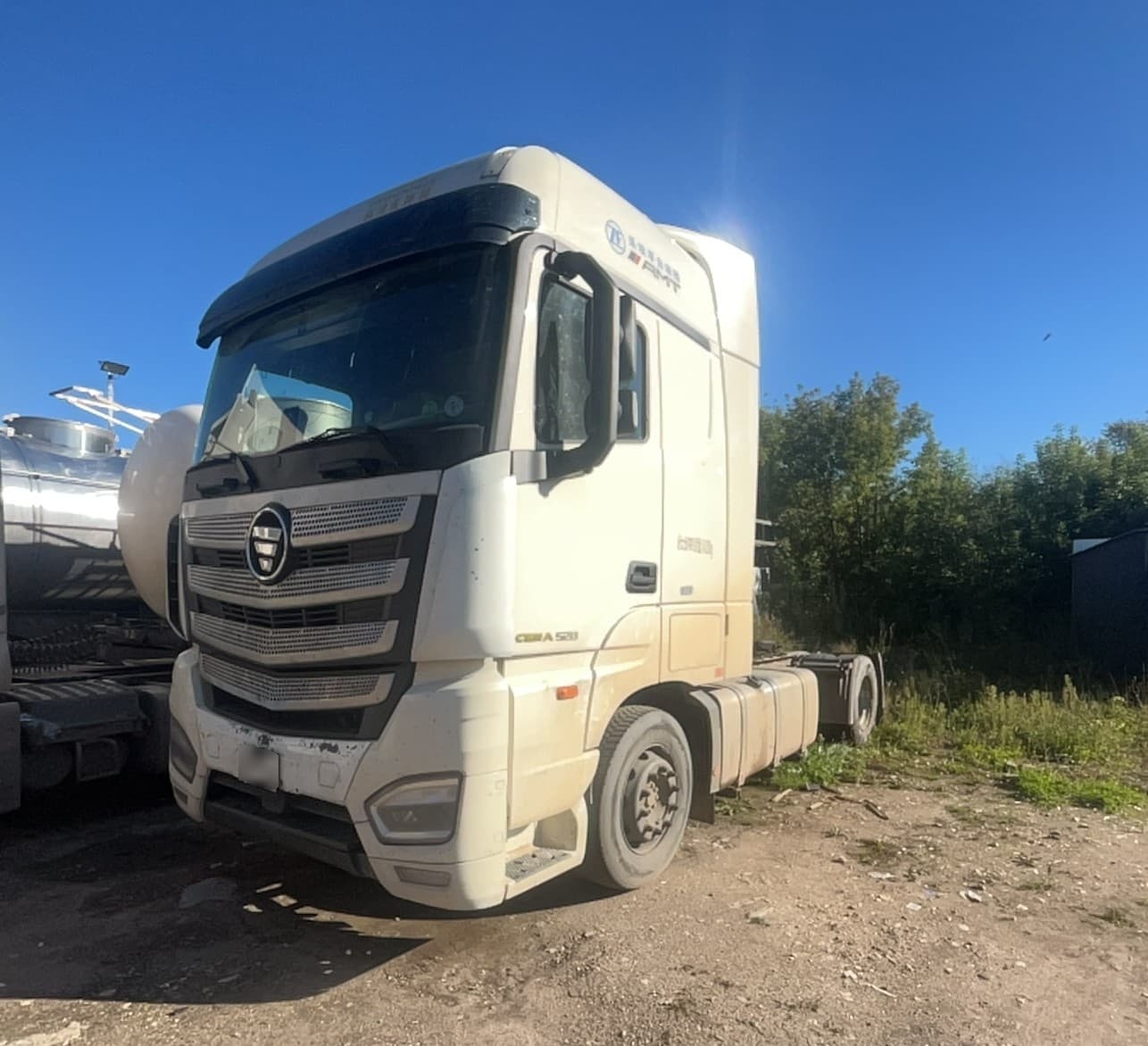 Foton AUMAN 4x2 Седельный тягач - 1