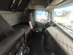 Volvo FH 4x2 Седельный тягач - 9