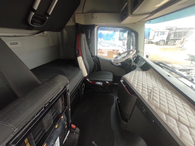 Volvo FH 4x2 Седельный тягач - 9