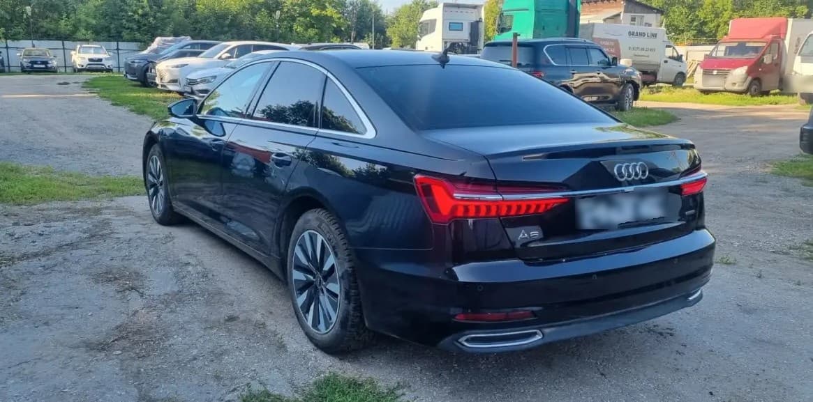 Audi A6 - 4