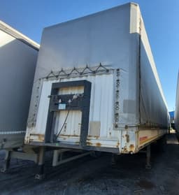 Kassbohrer XS Полуприцеп шторный - 1