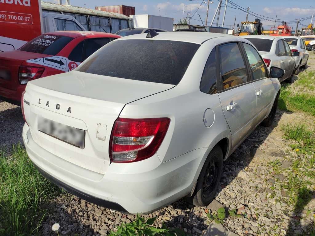 Lada Granta седан - 3