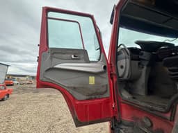 Howo ZZ* 8x4 Самосвал - 6