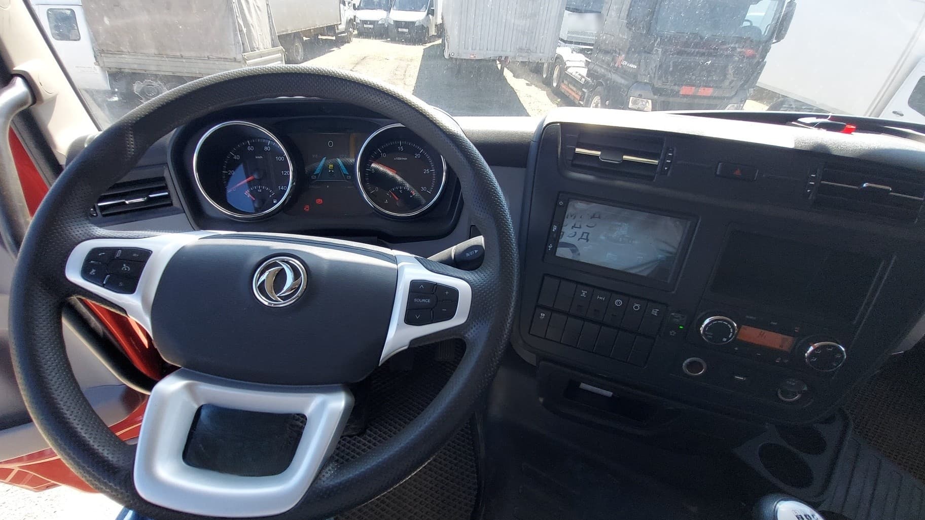 Dongfeng KC 8x4 Самосвал - 5