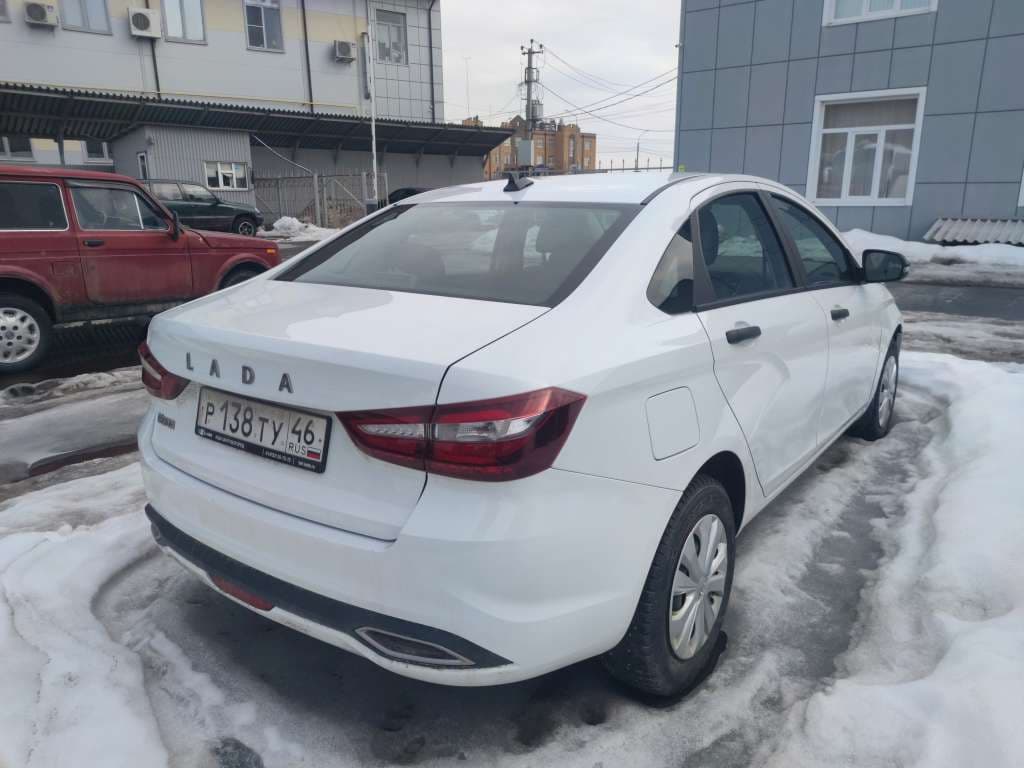 Lada Vesta седан - 3