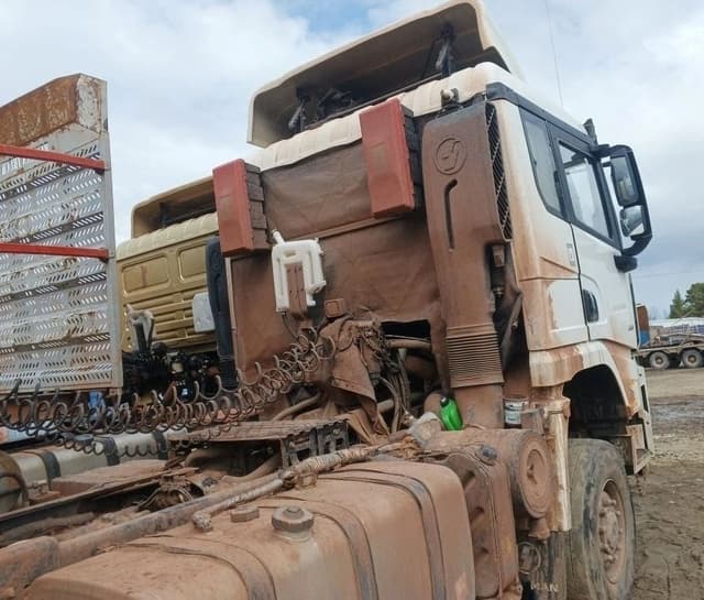 Shacman (Shaanxi) SX* 6x6 Седельный тягач - 3