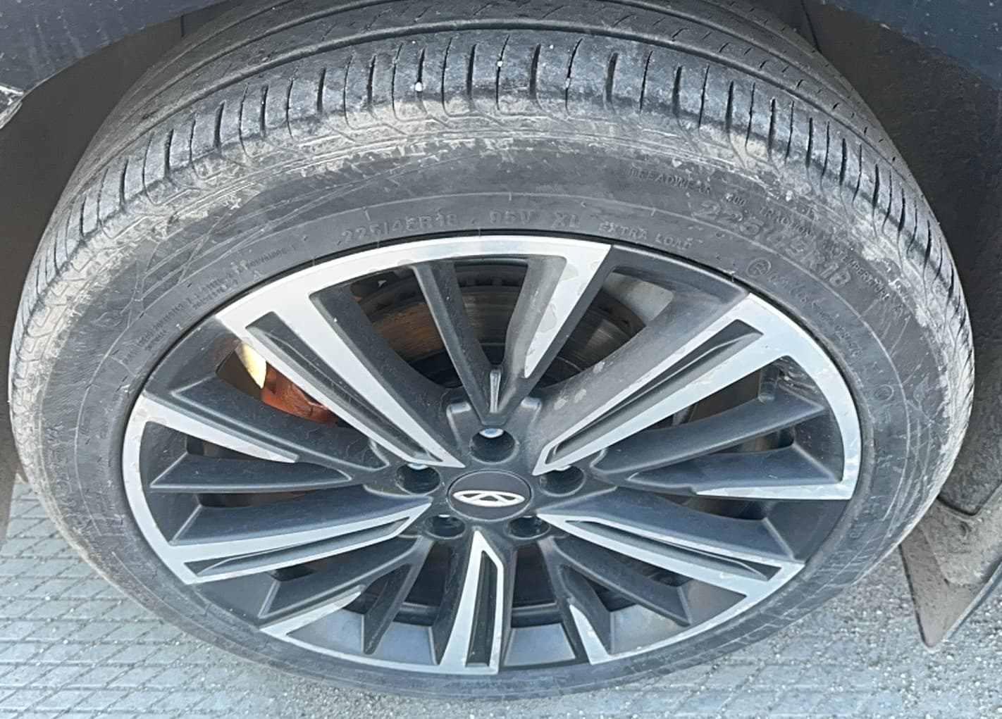 Chery ARRIZO 8 - 9