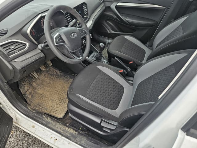 Lada Vesta седан - 6