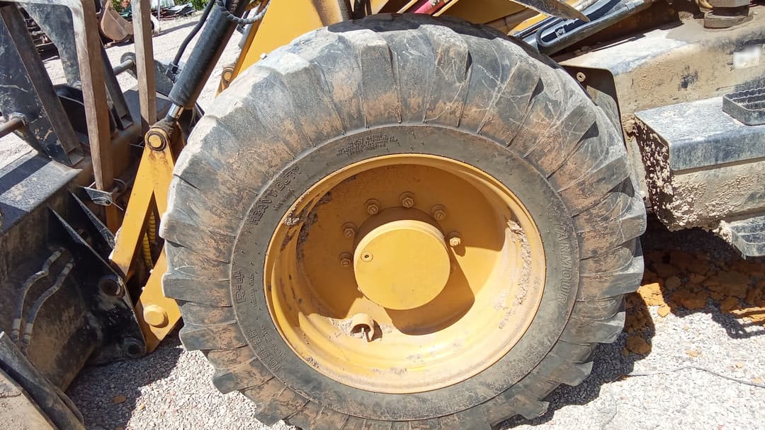 Lovol FLB468 Экскаватор-погрузчик - 8