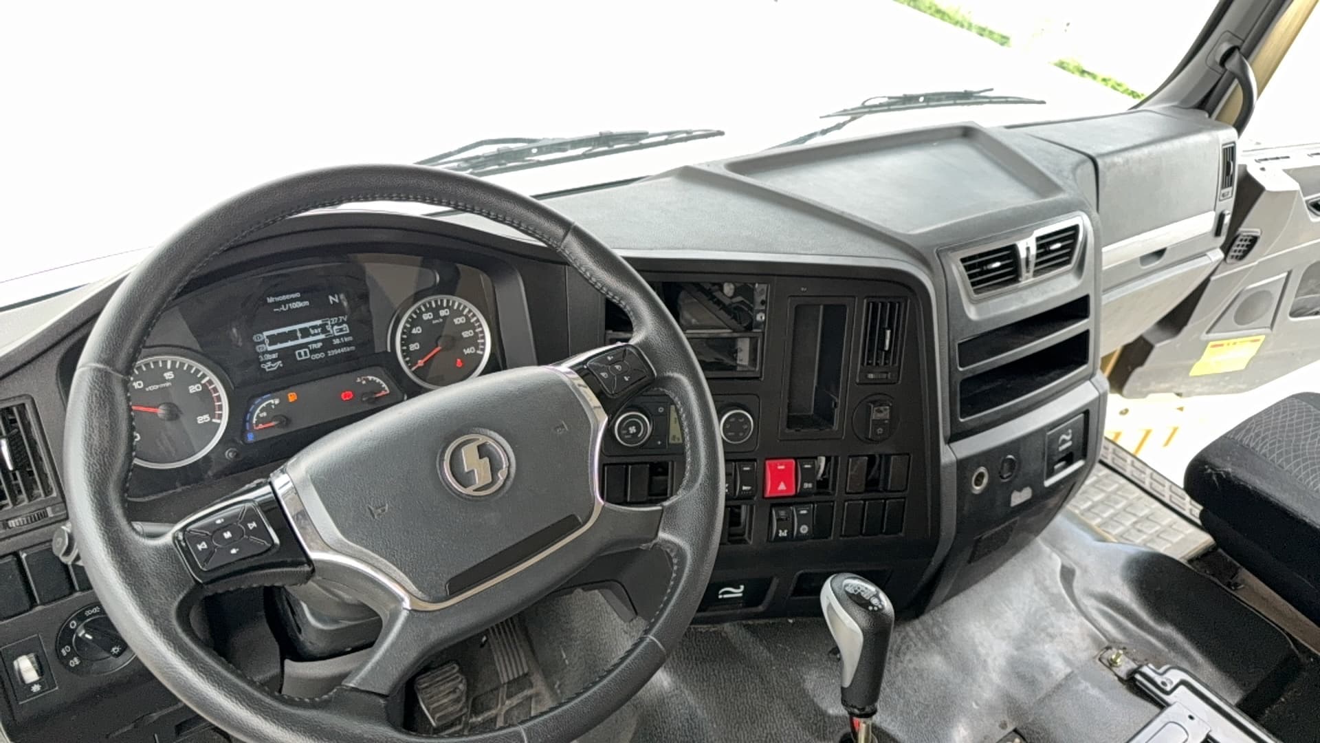 Shacman (Shaanxi) SX* 8x4 Самосвал - 5