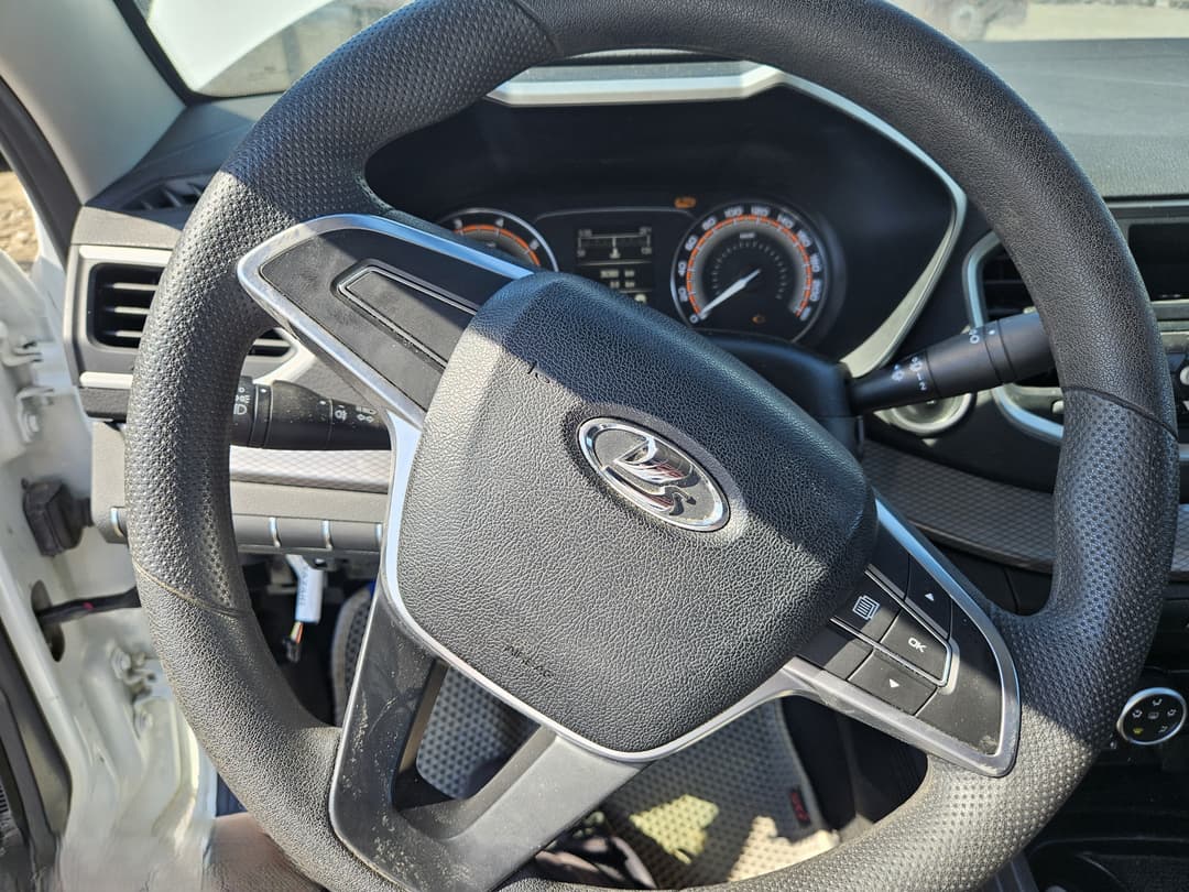 Lada Vesta седан - 5