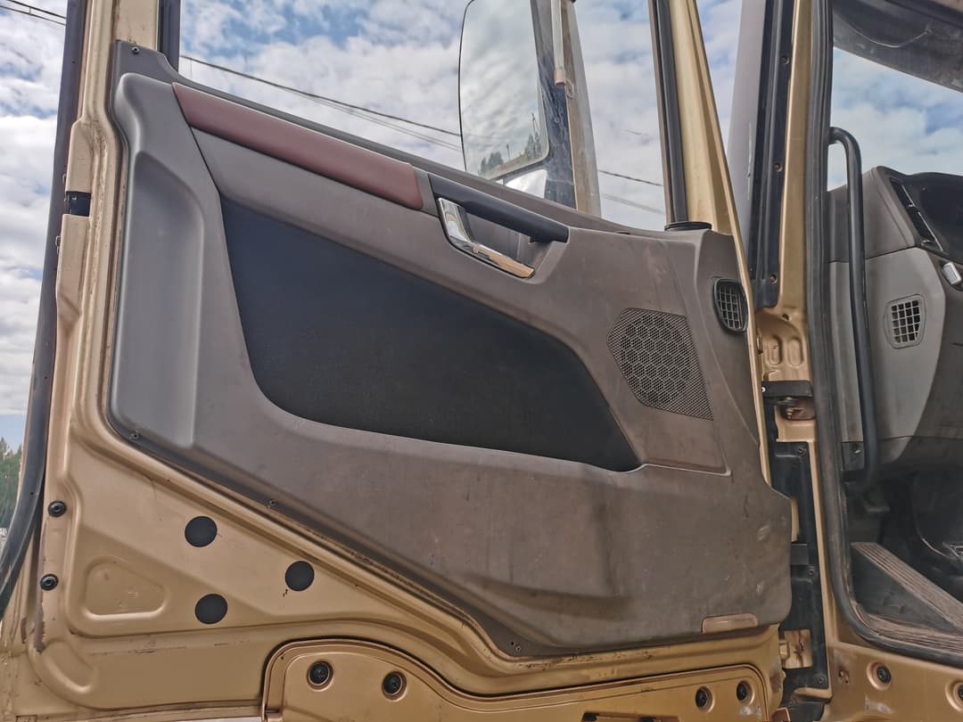 Shacman (Shaanxi) SX* 6x6 Седельный тягач - 7