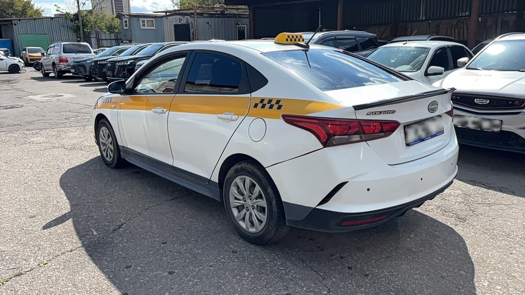 Hyundai Solaris - 4