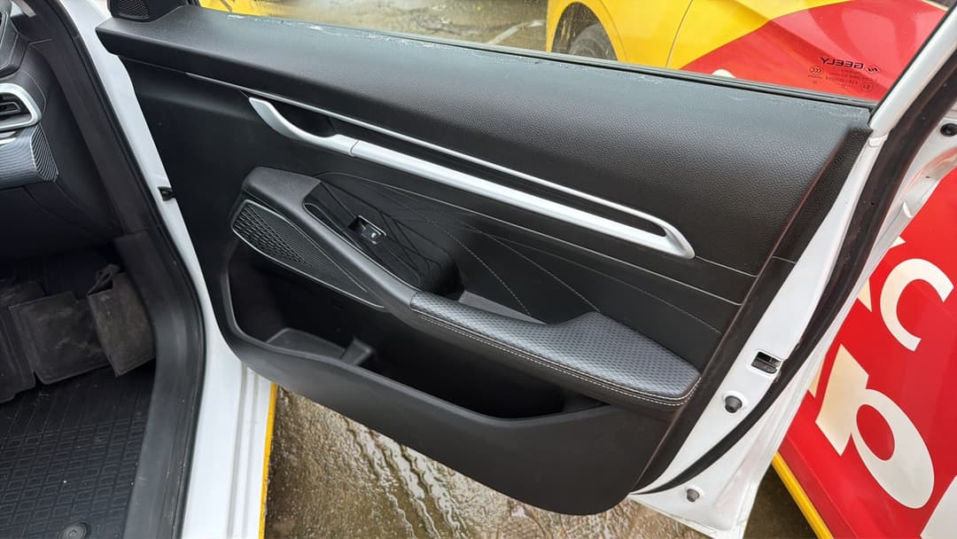 Geely Emgrand 7 - 7