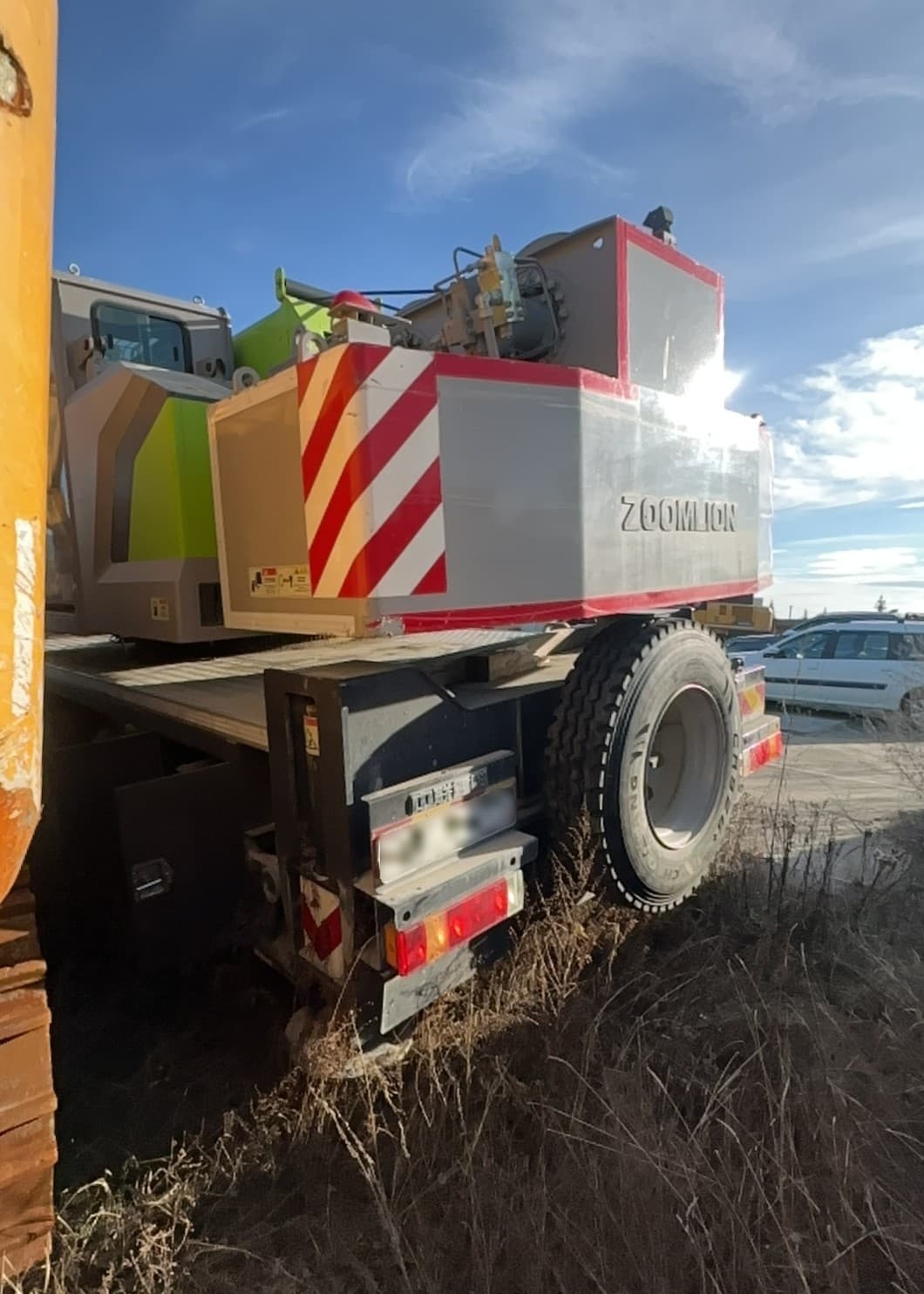 Zoomlion ZTC* 6x4 Автокран - 4