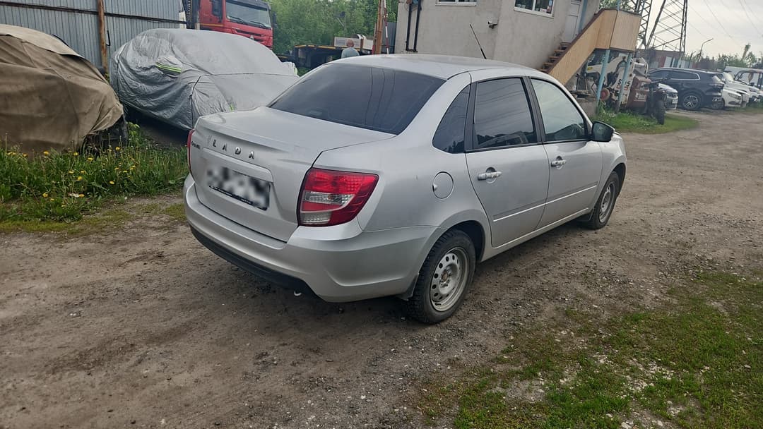 Lada Granta седан - 3